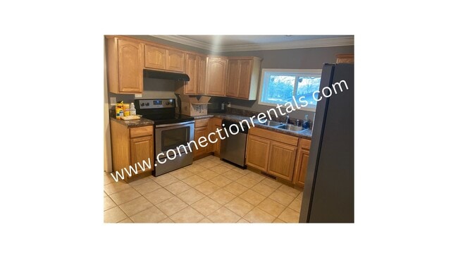 Photo - 138 Maresca Dr NE