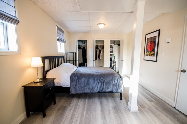 Photo - 706 Rockland Ave Unidad B