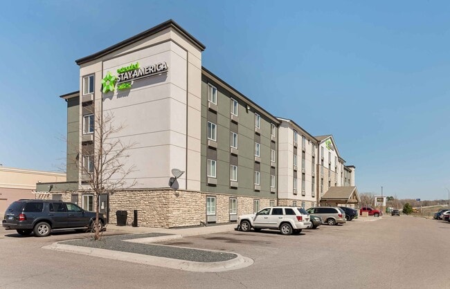 Furnished Studio-Minneapolis - Fridley