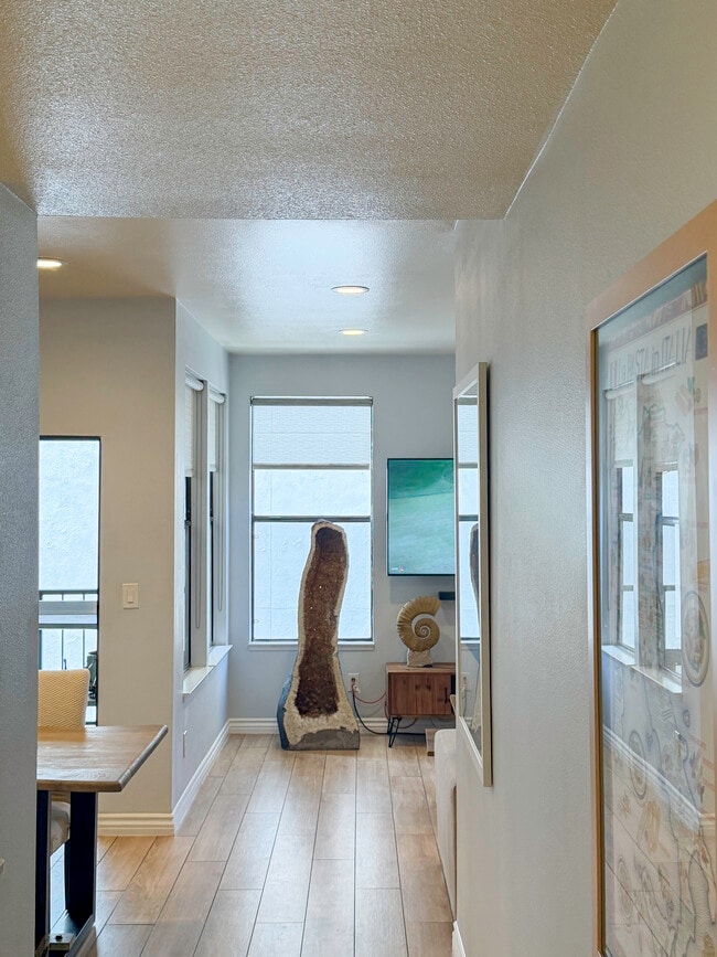 Photo - 425 E Ocean Blvd Unidad 320