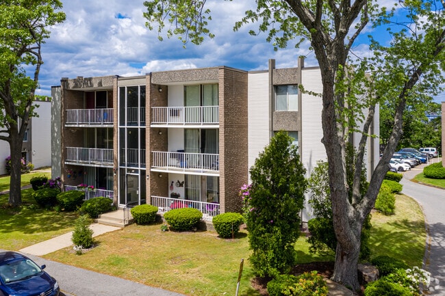 Skyline Drive Apartments