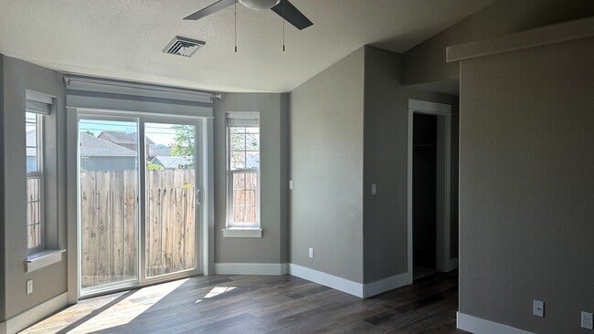 Photo - Fantastic 3 Bedroom 2 Bath House in Green!