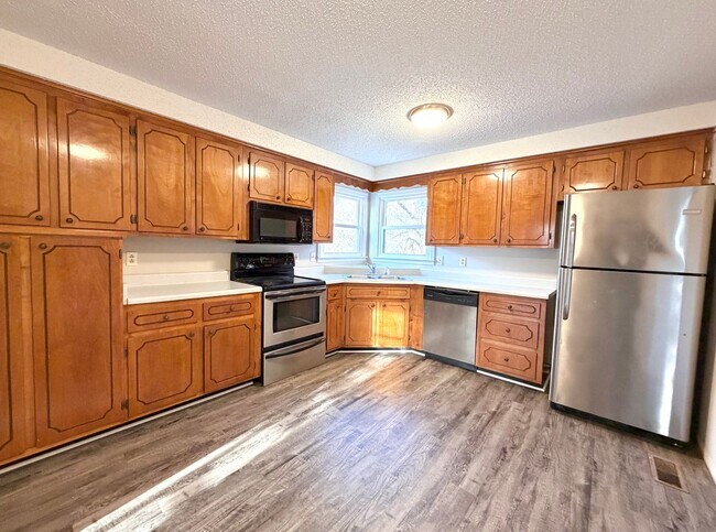 Photo - 2247 Sweetbriar Dr