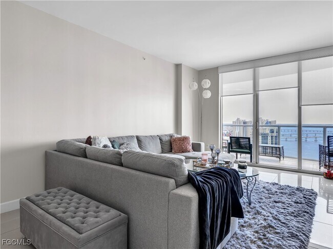 Photo - 3000 Oasis Grand Blvd Unit 2905