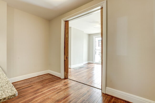 Kitchen looking into living room - 14 1/2 W Leigh St