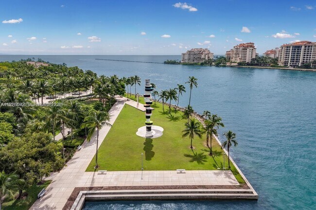 Photo - 300 South Pointe Dr Unit 801