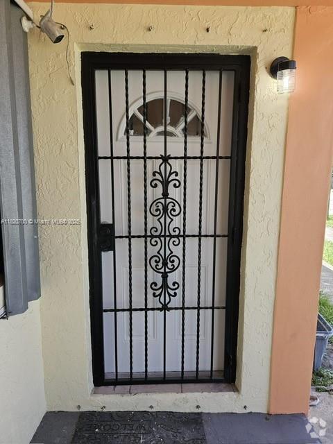Building Photo - 5480 NW 29th Ave Unit 5480 Rental