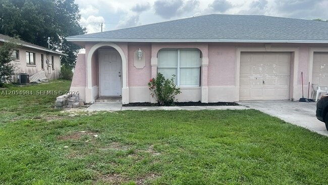 Building Photo - 1104 SE 24th Ave Unit 1104