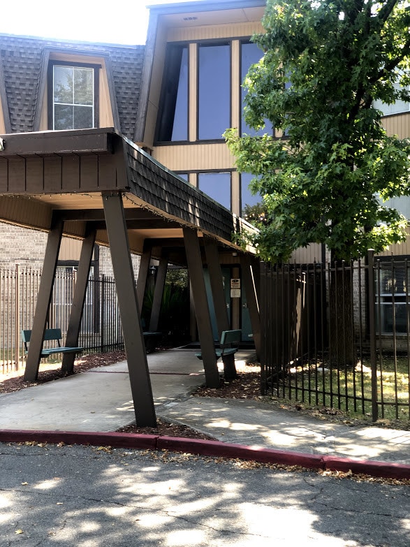 WALNUT MANOR SA APTS