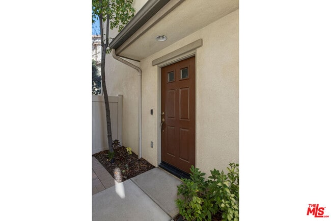 Photo - 6840 De Celis Pl