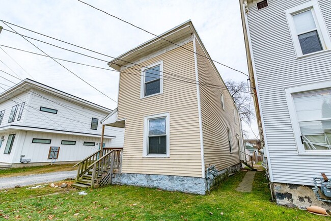 Photo - Bright Upper Two Bedroom Unit! Recently Remodeled!