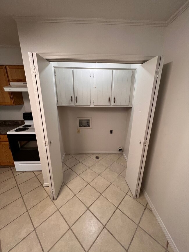 Laundry - 201 Woodale Dr Unit 1