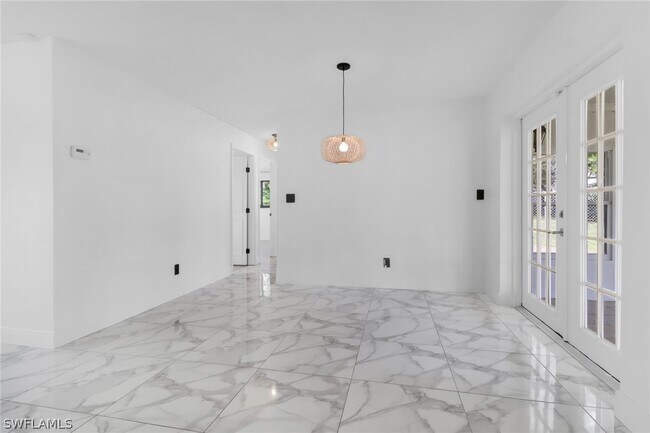 Photo - 18659 Sarasota Rd