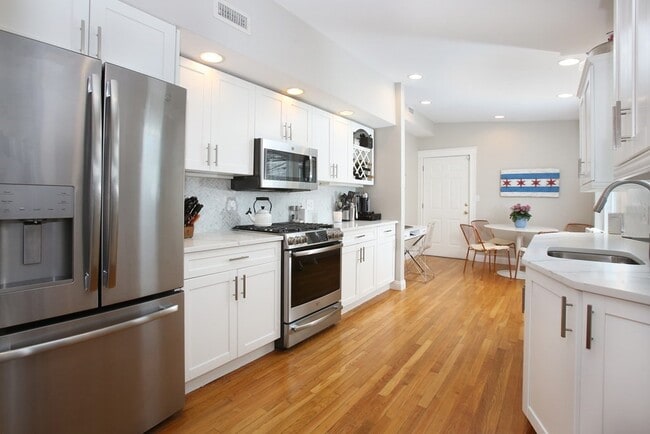 Building Photo - 79 School St Unit 2