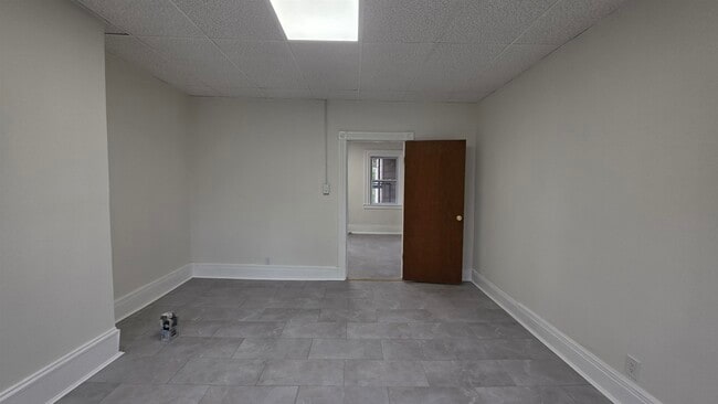 Photo - 204 3rd St