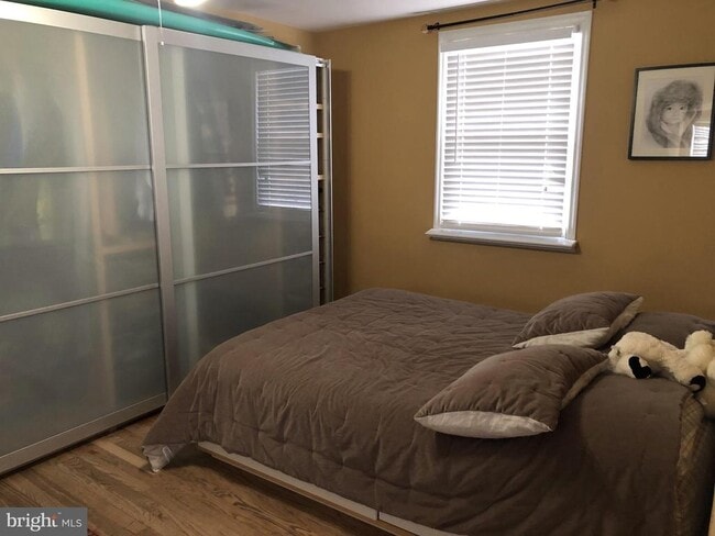 Photo - 10119 Greeley Ave