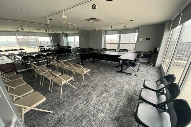 Photo - 720 W Gordon Terrace Unit 8j