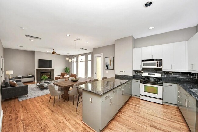 1112 Columbus St Unit B