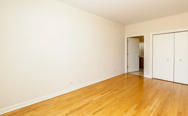 Photo - 3347 N Clark St Unidad 3