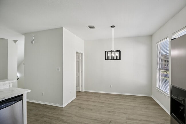 Photo - 1705 Stuart St