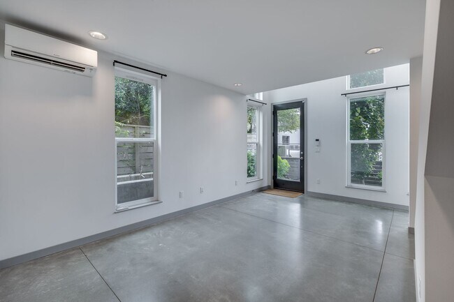 Photo - 2 bedroom open lay out townhome in Georget...