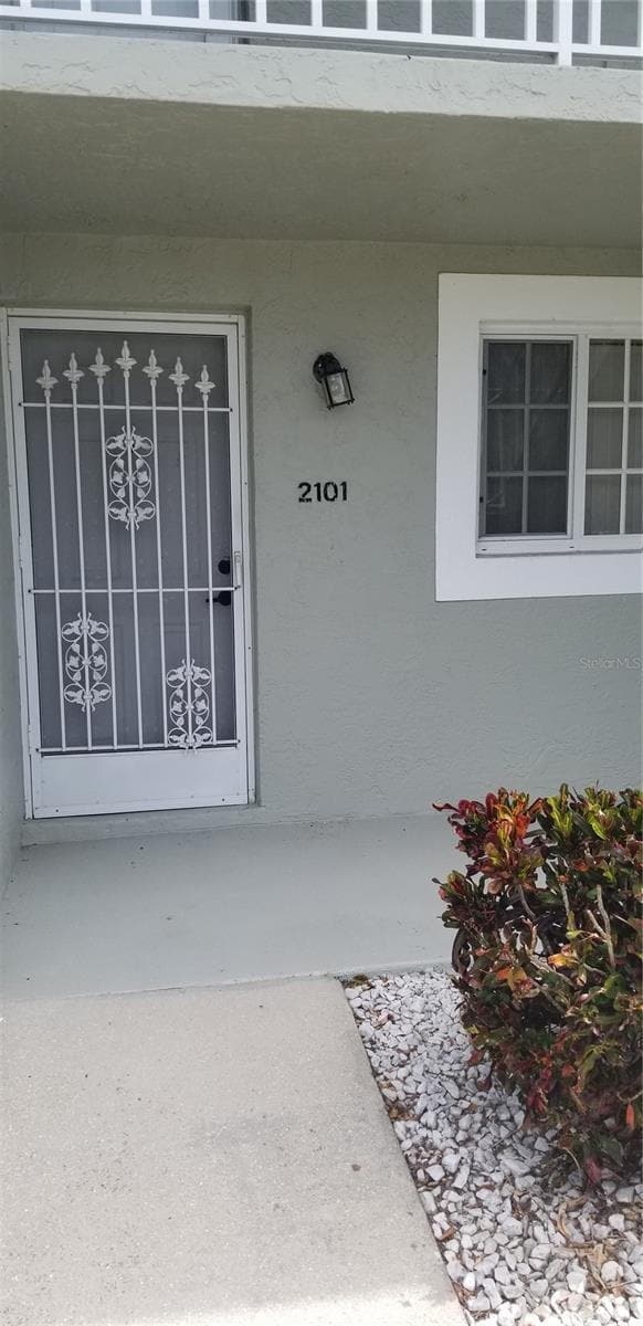 Building Photo - Room For Rent - lake front condo Unit #2101