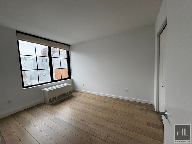 Northern Blvd | Flushing | 1 BR 1 BA, W/D & NO BROKER'S FEES