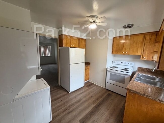 Photo - 602 N Huson St Unit #04