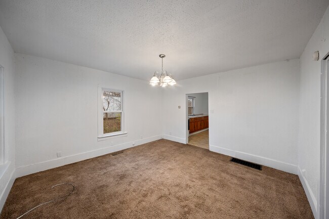 Photo - 319 Waverly Ave