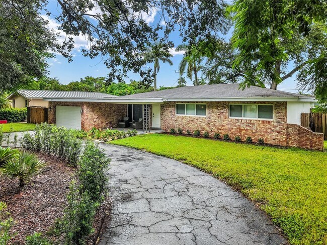 Photo - 152 SW 59th Ave