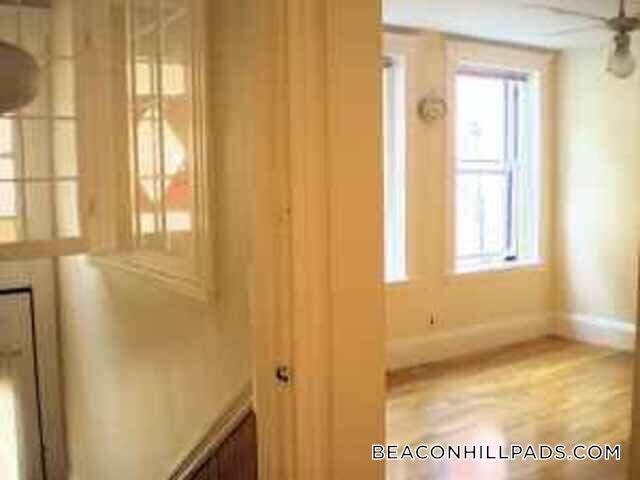 Building Photo - 6 Revere St Unit 1