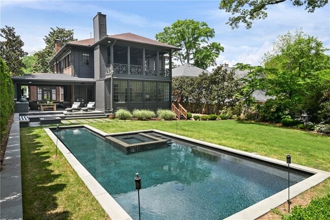 Building Photo - 635 Bonaventure Ave NE