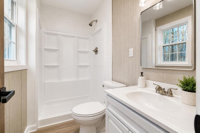 129 Hillwood Dr