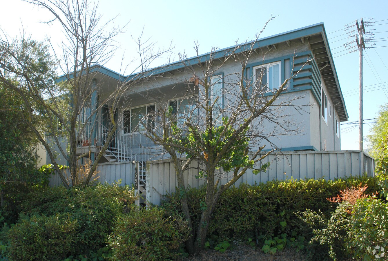 1592 Blossom Hill Road - 1592 Blossom Hill Road