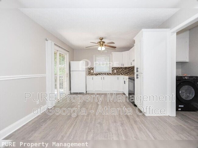 Photo - 2895 Lakemont Pl SW