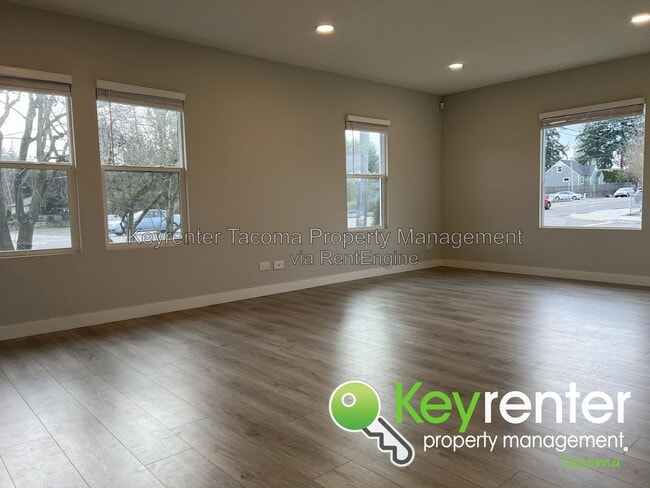 Photo - 1827 S Washington St