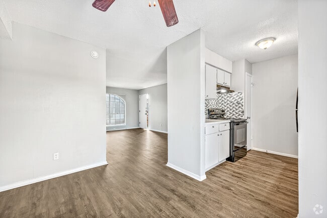2BR, 1BA - 952SF - Dining Room/Kitchen