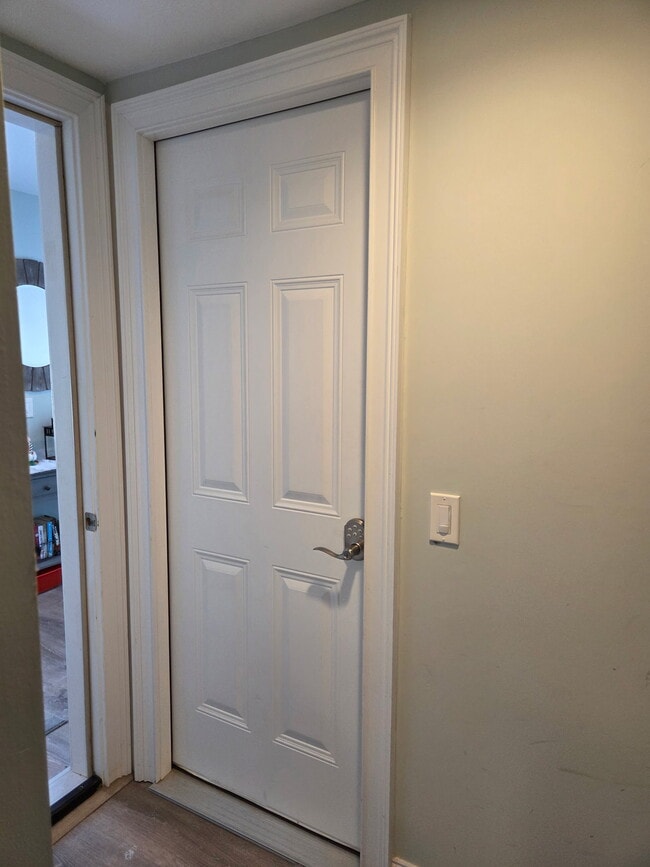 Photo - 56 Ellington Ave Unit #3