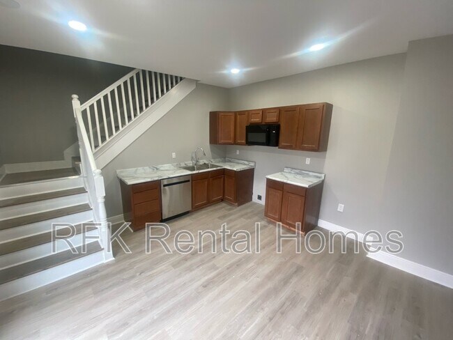 Photo - 2224 Langley Ave