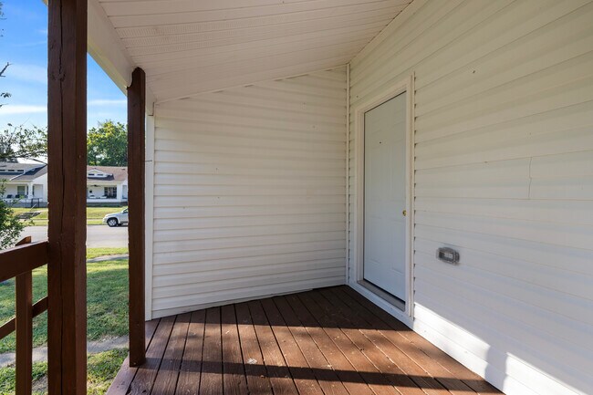 Photo - 835 S 38th St