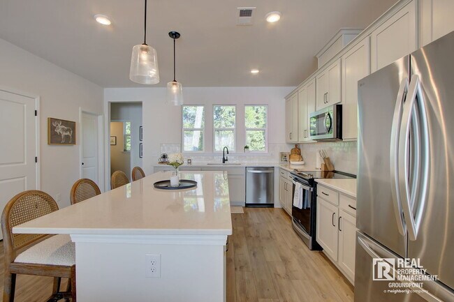 Photo - 5208 New Palm Ct