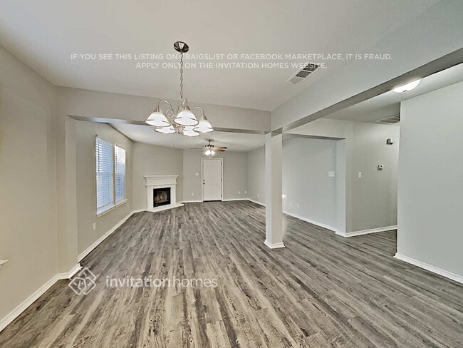 Photo - 210 Creek Point Ln