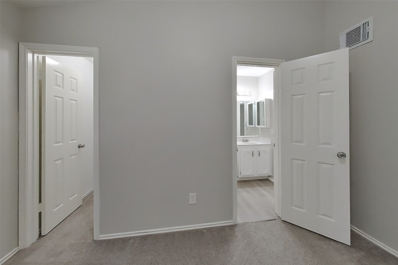 Photo - 7811 Bluff Trail Dr