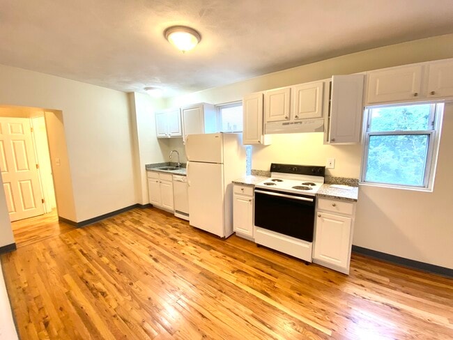 Photo - 840 Huntington Ave