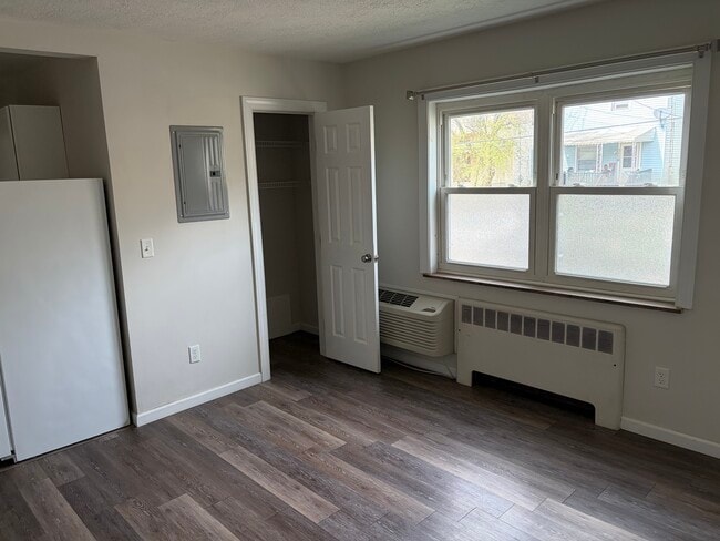 Photo - 2111 Lawn Ave Unit 1