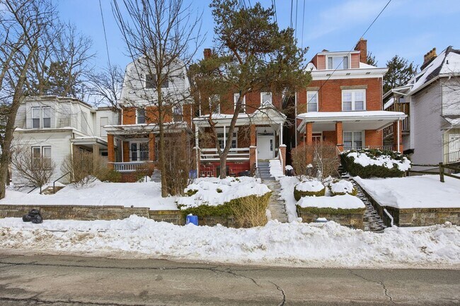 Building Photo - 141 Oneida St