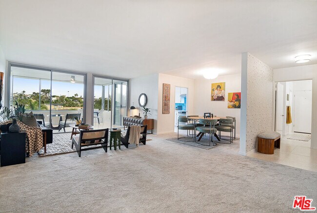 Photo - 8701 Delgany Ave Unidad 208