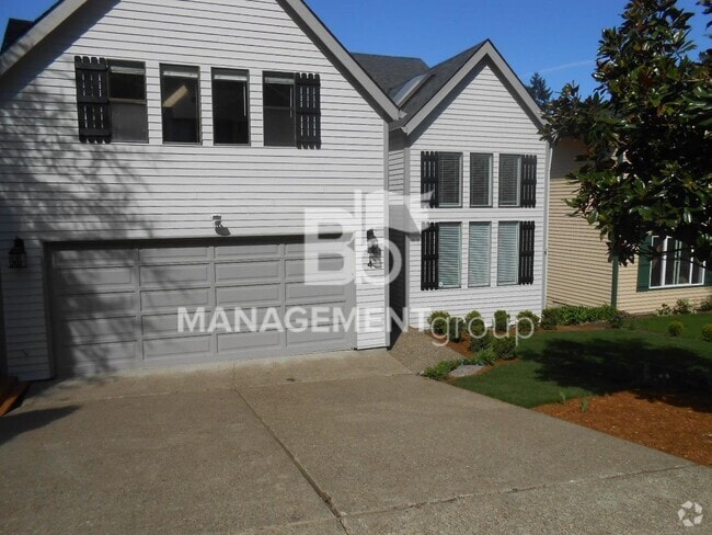 Building Photo - Updated Lake Oswego/Mt. Park Home With Ton...