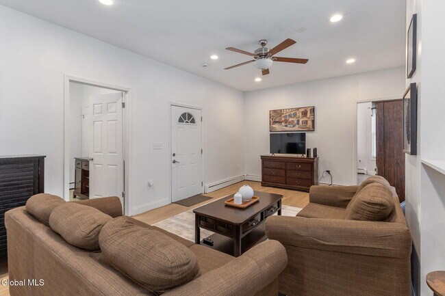 Photo - 2210 15th St