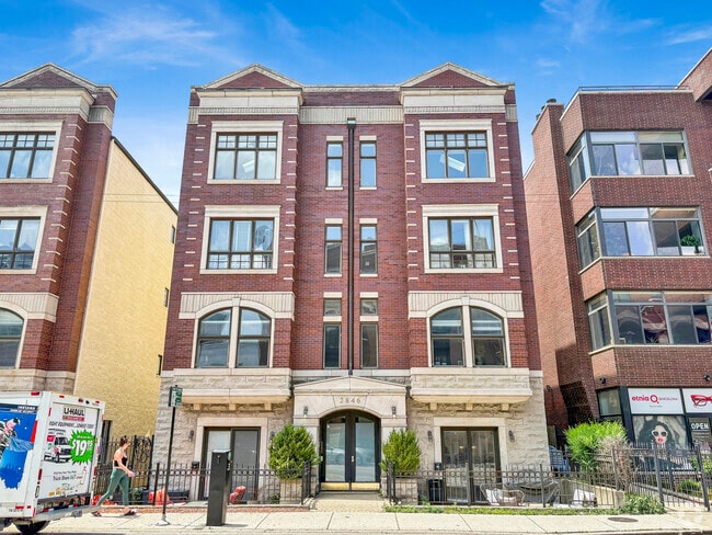 Building Photo - 2846 N Halsted St Rental